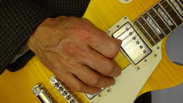 Guitar Pick Hand Technique